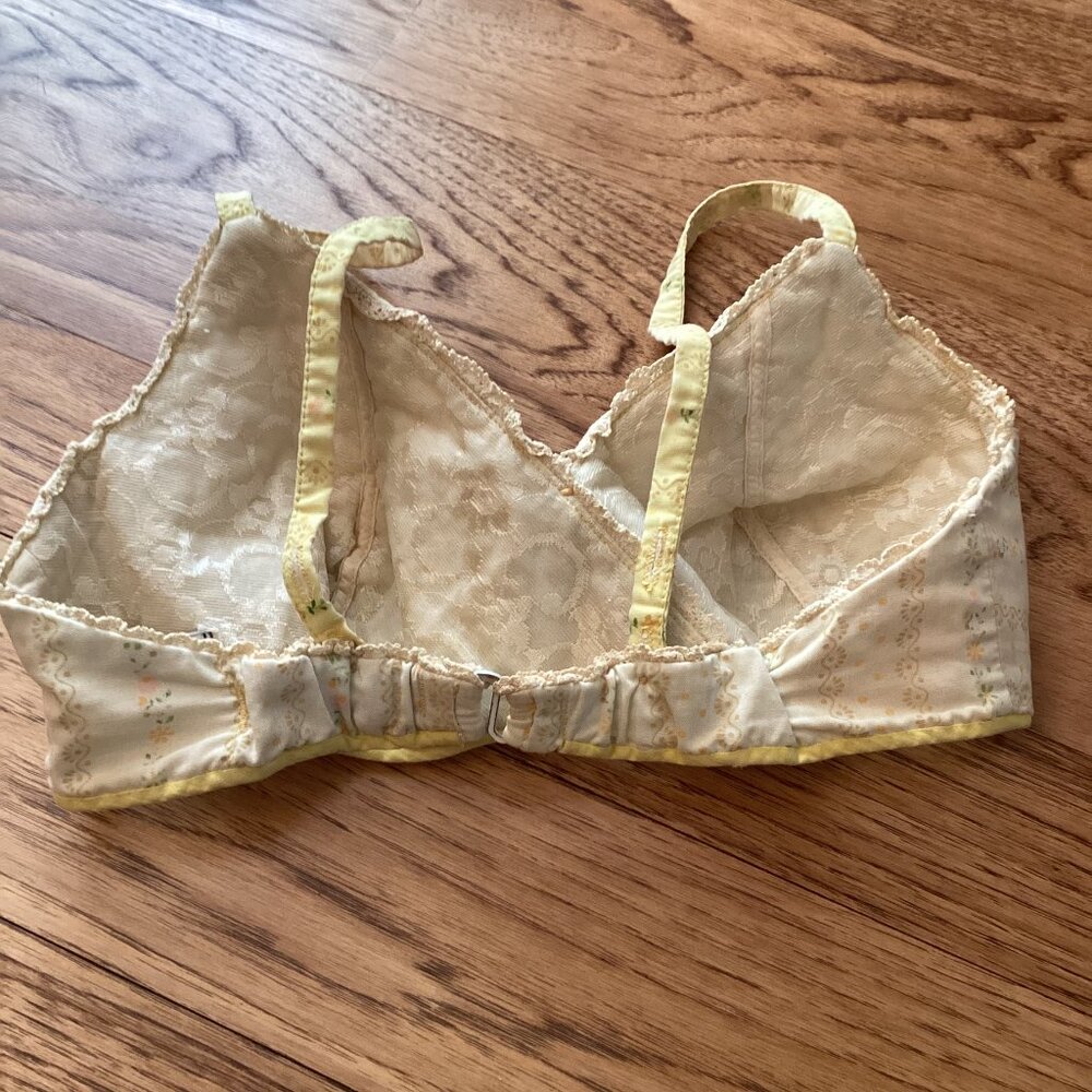 VTG 70s LABEL 4 JRs DITSY FLORAL CALICO COTTON EYELET BULLET BRA HALTER FESTIVAL - Picture 2 of 7